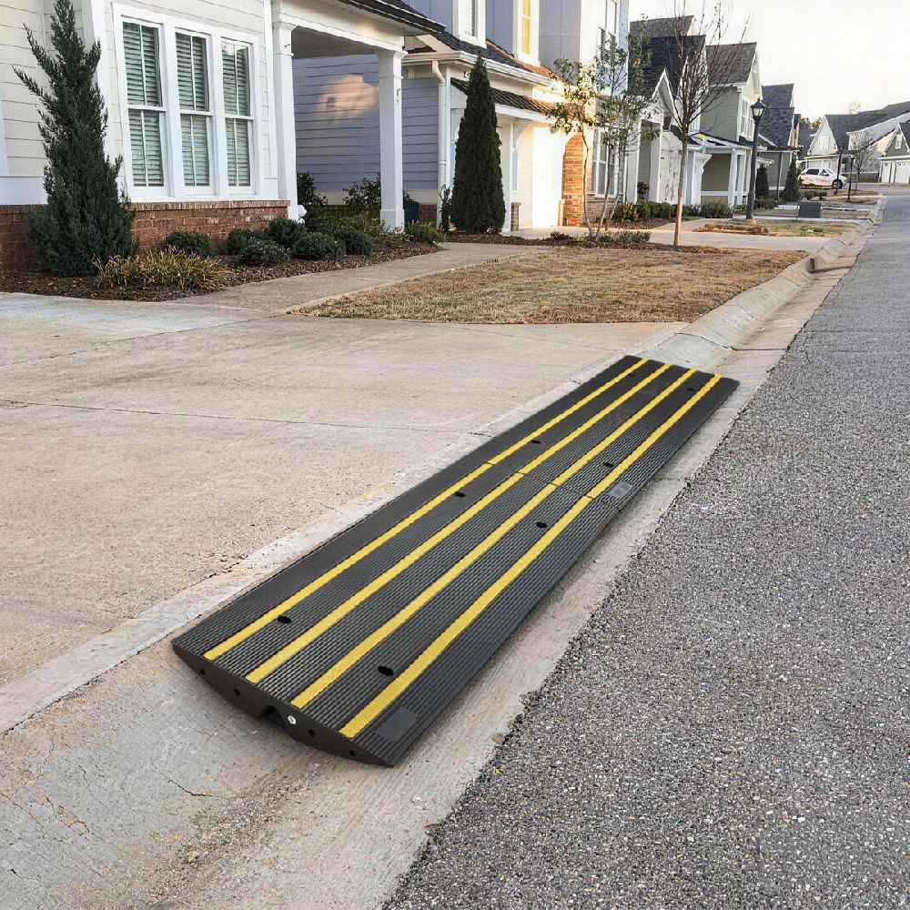 Rubber Heavy Duty Driveway Curb Ramp for Car Garage Use